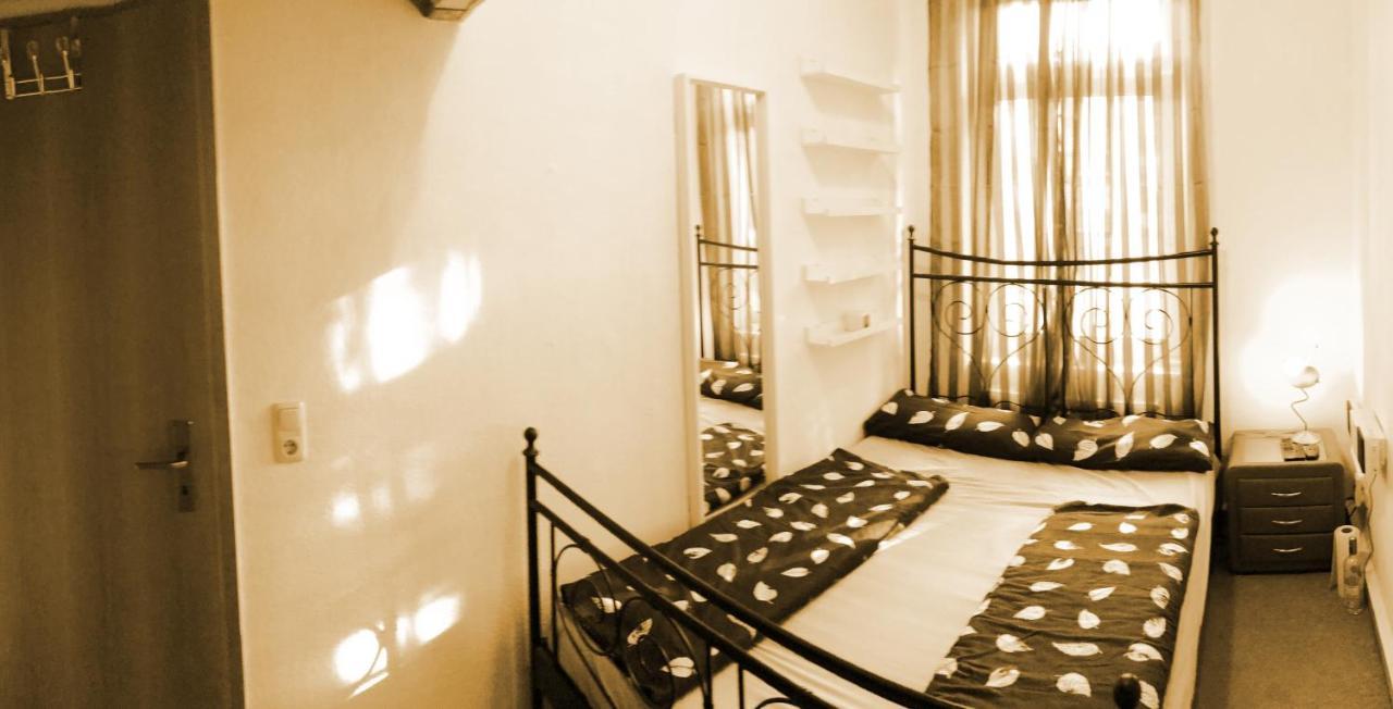Privatzimmer Erfurt Bagian luar foto