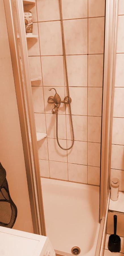 Privatzimmer Erfurt Bagian luar foto